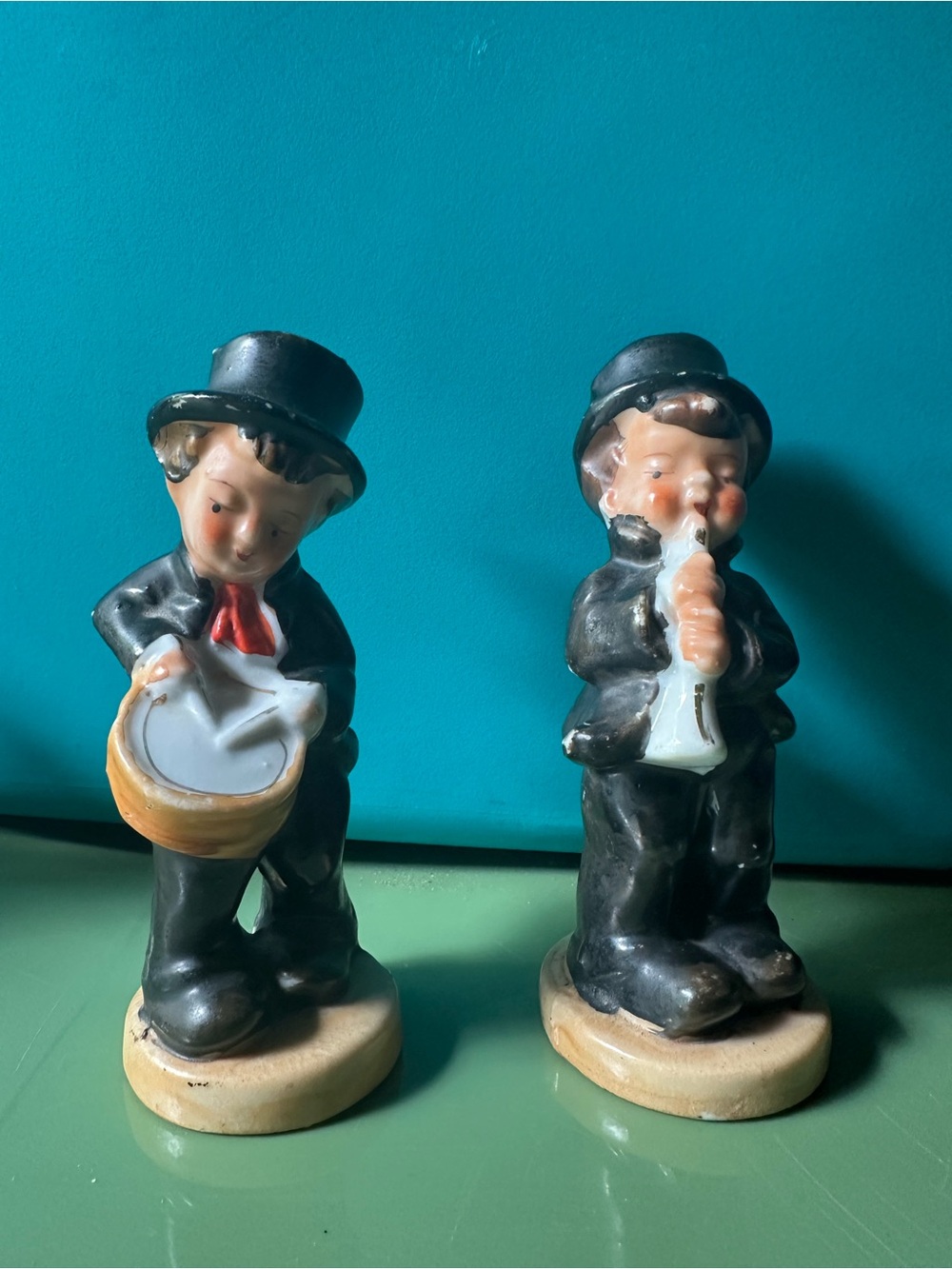 Japan Hand-Painted Ceramic Musician Figurines in Black and Cream - Vintage
